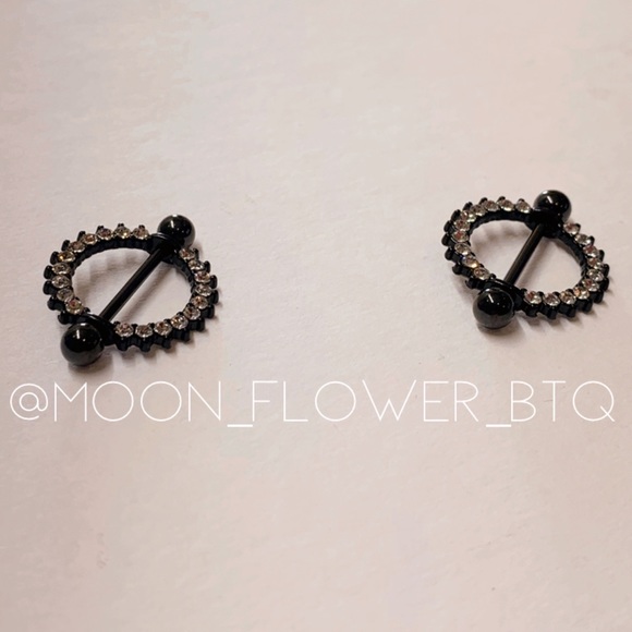 ❤️SOLD❤️Black CZ Nipple Rings - Picture 4 of 12
